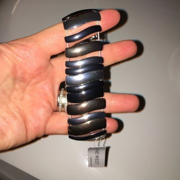 Nine West Tritone metal cuff bracelet - Picture 4 of 5